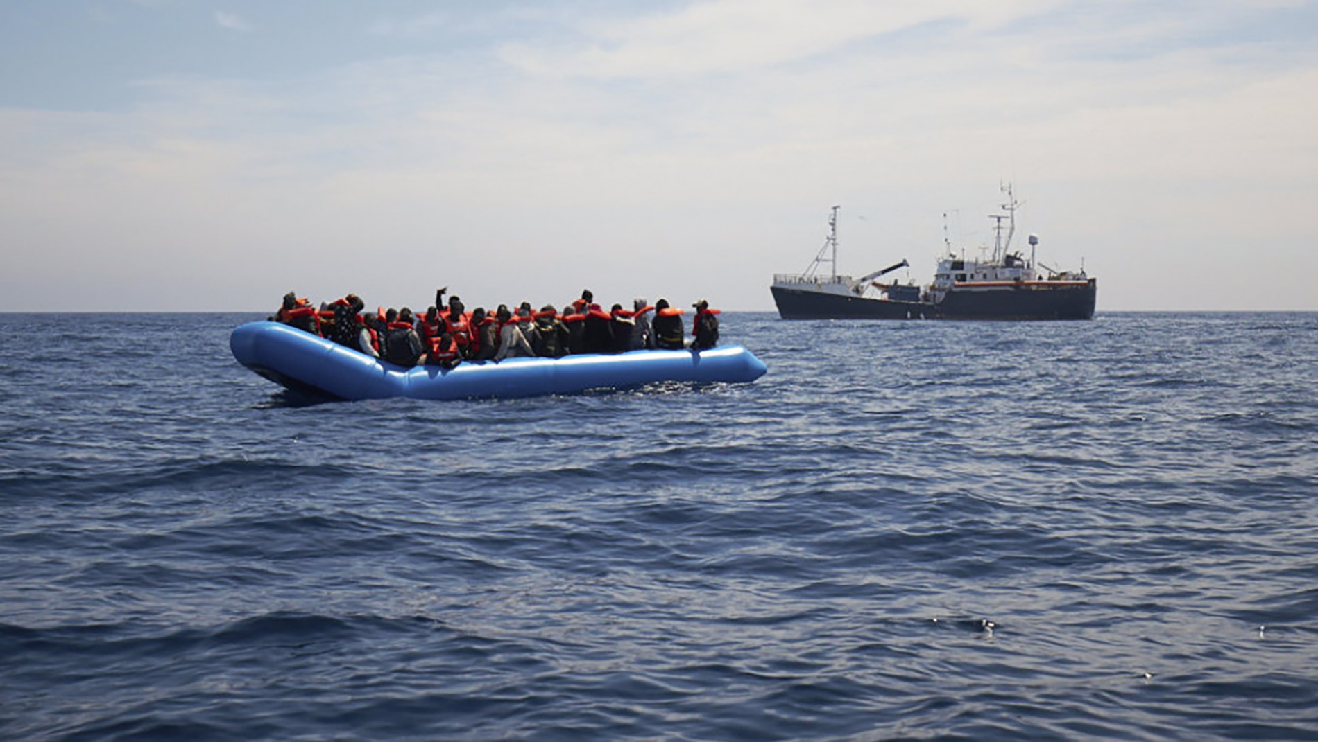 عشرات الضحايا في غرق قوارب مهاجرين قبالة اليونان في أيام فقط