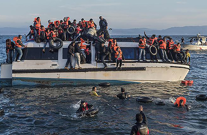 اليونان تنقذ 87 مهاجرا من الغرق