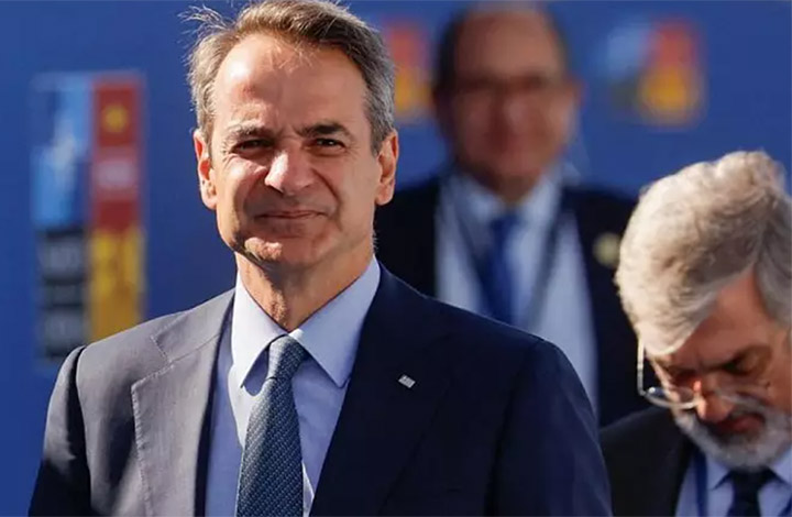 عقب فضيحة تنصت.. رئيس وزراء اليونان يعتذر لزعيم حزب معارض 