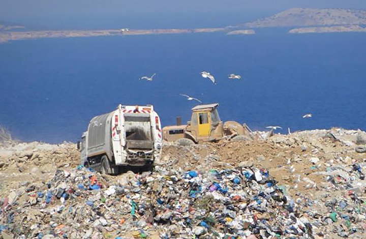 أثينا: مصرع متشرد بطريقة شنيعة داخل حاوية للقمامة