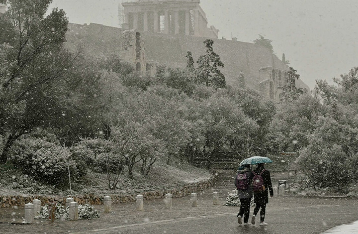 صقيع وثلوج تكسو اليونان لم تشهدها من عشرات السنين