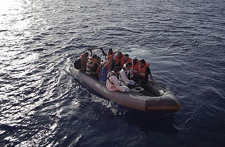 اليونان: غرق ثلاثة مهاجرين واعتبار 20 آخرين في عداد المفقودين قبالة ليسبوس