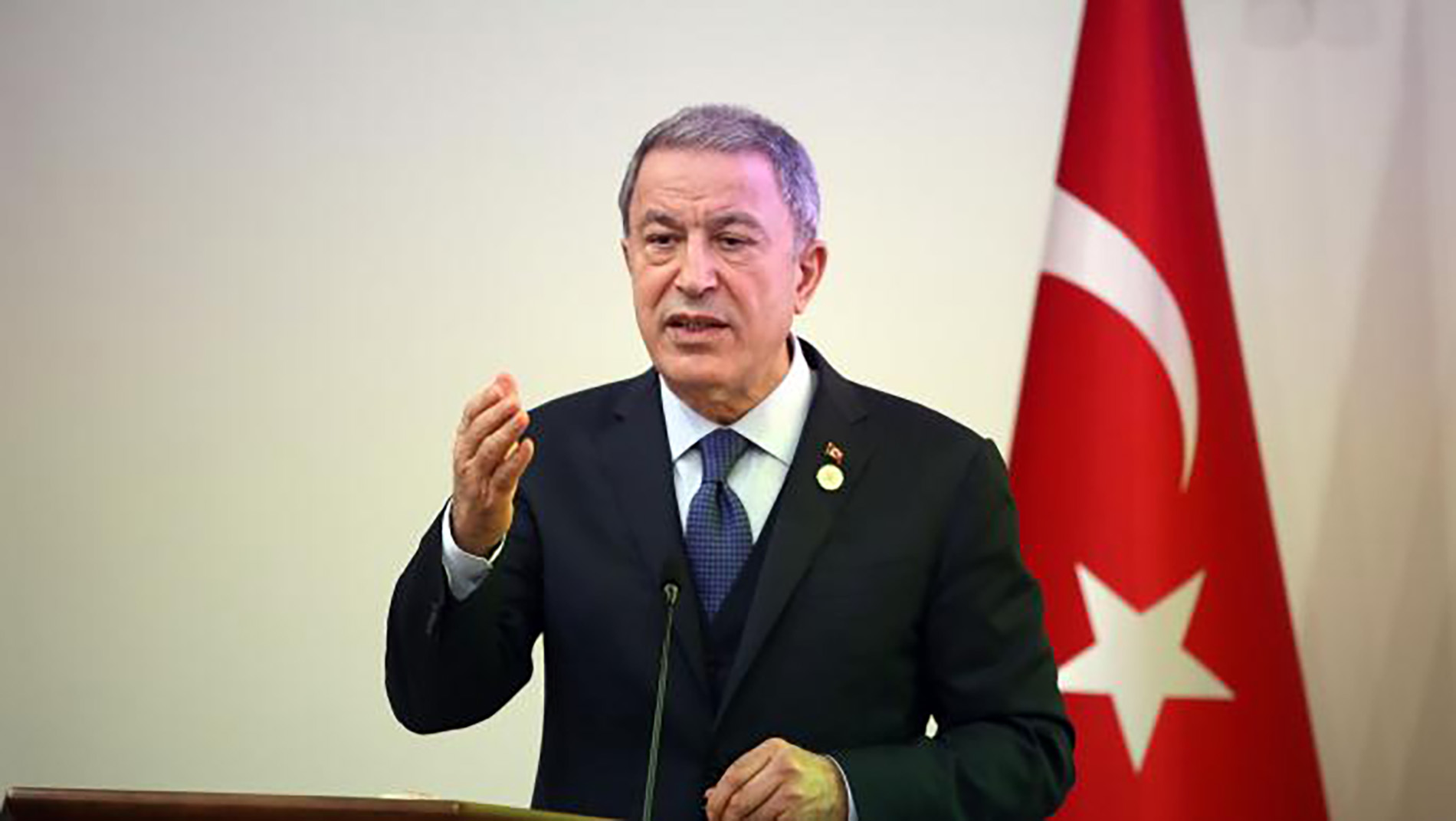 وزير الدفاع التركي يتهم اليونان بالجري وراء سباق تسلح استعراضي