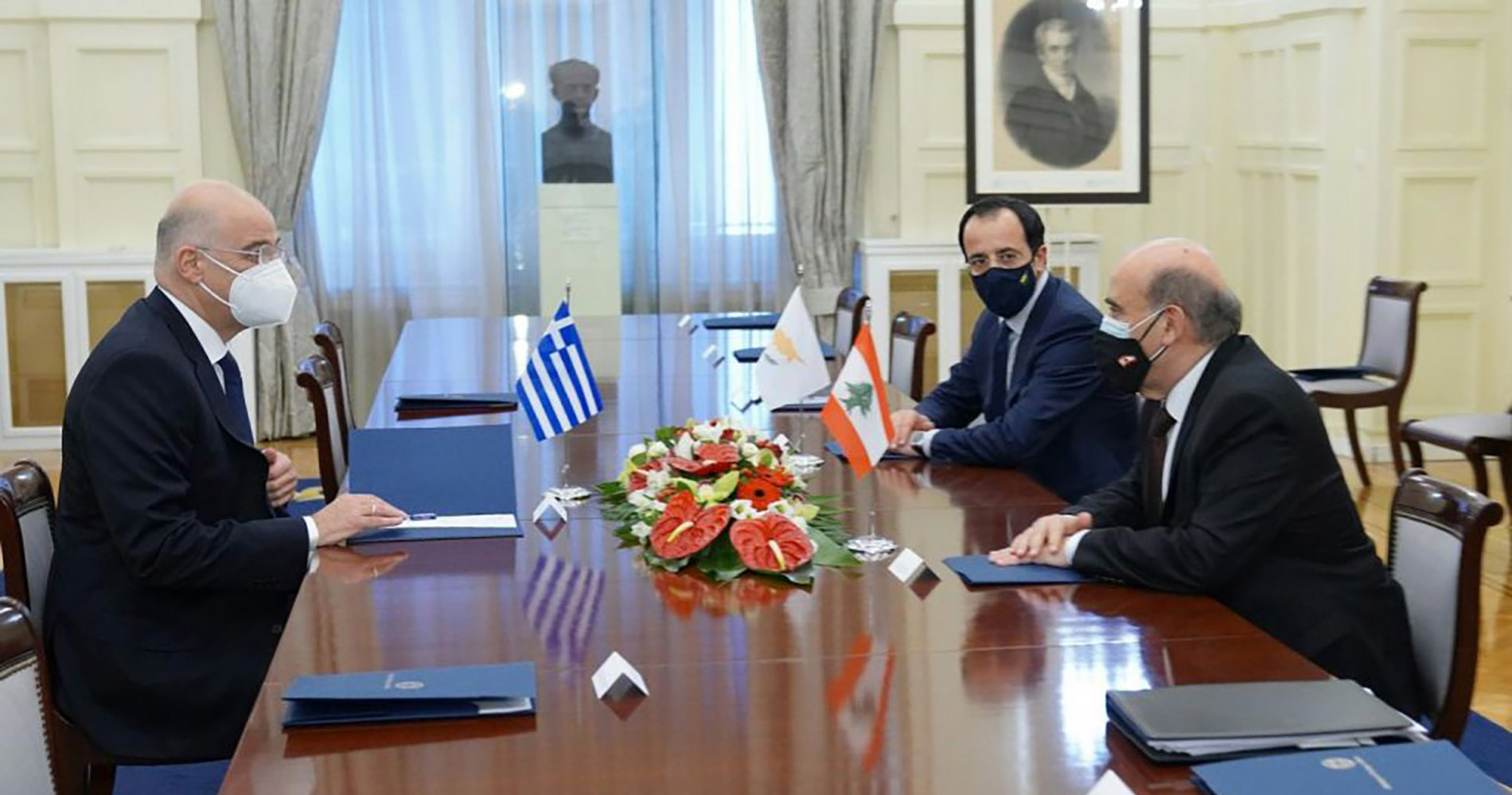 اجتماع ثلاثي يضم كل من وزراء خارجية اليونان وقبرص ولبنان 