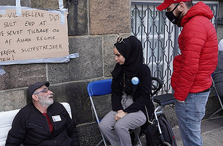 لاجئ سوري في الدنمارك يضرب عن الطعام احتجاجاً على قرار ترحيل السوريين